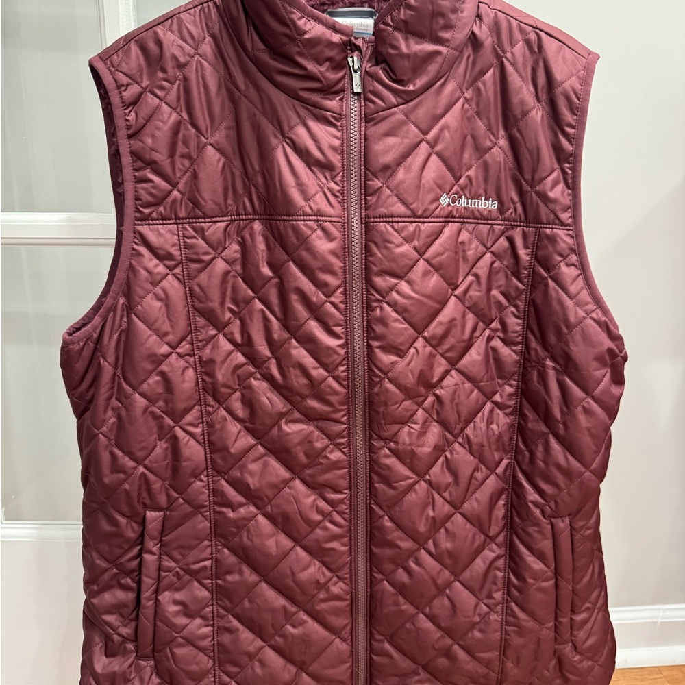 Columbia Quilted‎ Vest in Burgundy